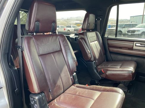 Used 2017 Ford Expedition EL Platinum image 8