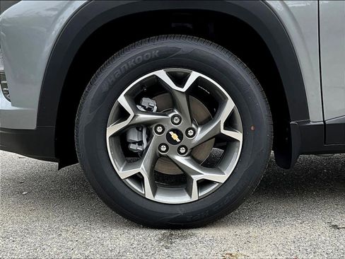 New 2026 Chevrolet Trax LT w/ Driver Confidence Package image 8