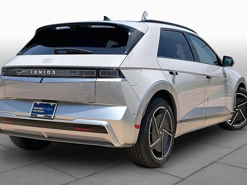 Certified 2025 Hyundai Ioniq 5 Limited AWD/4WD image 12