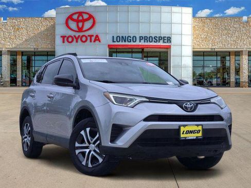 Certified 2018 Toyota RAV4 LE FWD image 1