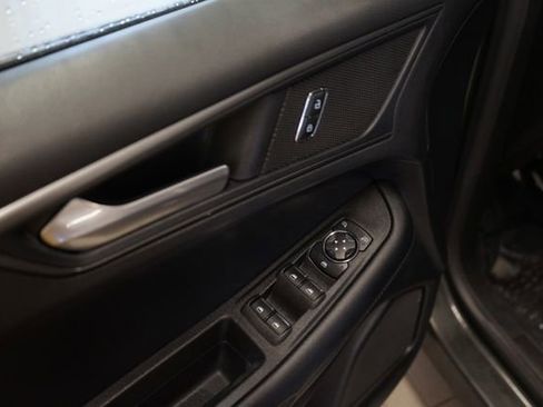 Certified 2022 Ford Edge SE image 19