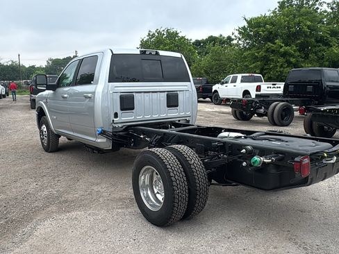 New 2026 RAM 3500 Big Horn w/ Laramie Trim Package AWD/4WD image 7