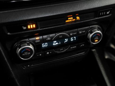 Used 2016 MAZDA MAZDA3 i Grand Touring image 30