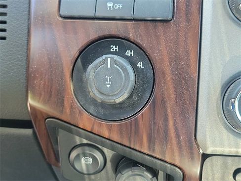 Used 2016 Ford F250 Lariat w/ Lariat Ultimate Package AWD/4WD image 20