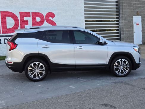 Used 2020 GMC Terrain SLT w/ Preferred Package FWD image 8