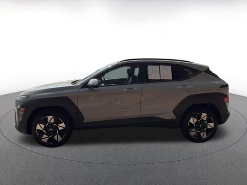 Used 2025 Hyundai Kona SEL image 10