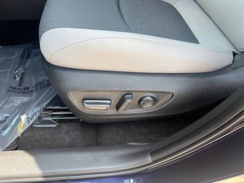 Used 2023 Toyota RAV4 XLE image 19