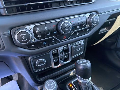 Certified 2025 Jeep Wrangler Sahara image 19