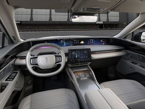 New 2025 Lincoln Nautilus Reserve w/ Jet Appearance Package image 9