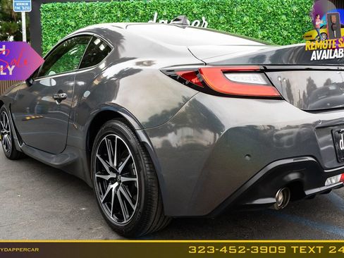 Used 2022 Toyota GR86 w/ ALL Weather Mat Package (TMS) RWD image 9