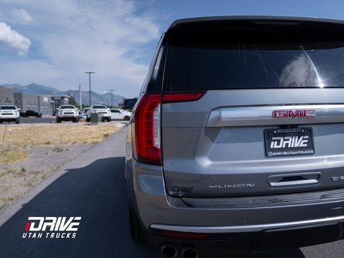 Used 2021 GMC Yukon XL Denali w/ Denali Premium Package image 15