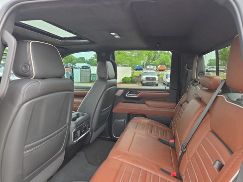 Used 2025 GMC Sierra 3500 Denali Ultimate AWD/4WD image 20