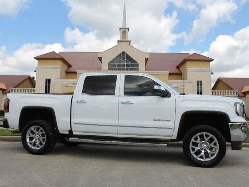 Used 2018 GMC Sierra 1500 SLT w/ SLT Premium Package image 3