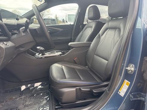 Used 2024 Buick Envista Sport Touring FWD image 9