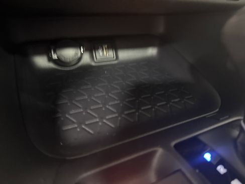 New 2025 Toyota RAV4 XLE image 21