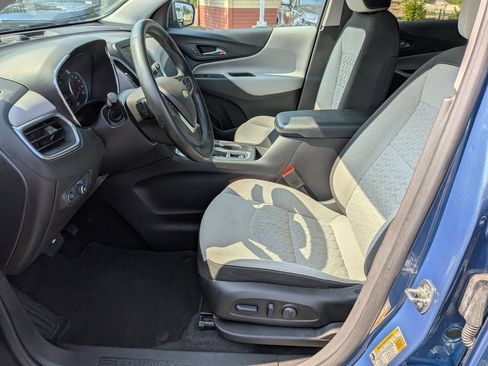 Used 2024 Chevrolet Equinox LT FWD image 14
