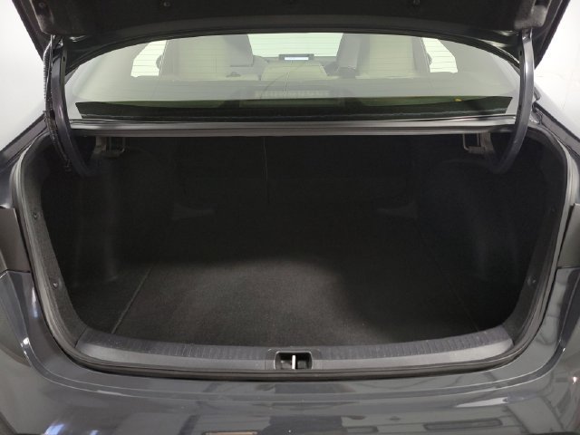 Used 2024 Toyota Corolla SE w/ SE Package FWD image 27
