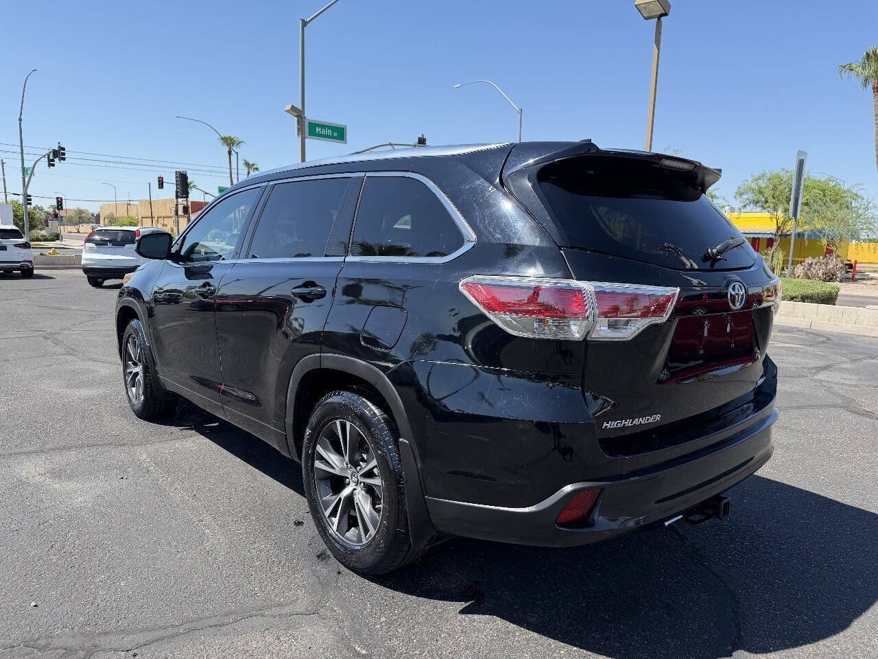 Used 2016 Toyota Highlander XLE AWD/4WD image 5