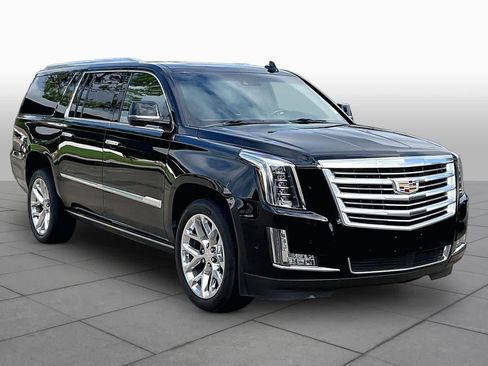Used 2018 Cadillac Escalade ESV Platinum AWD/4WD image 3