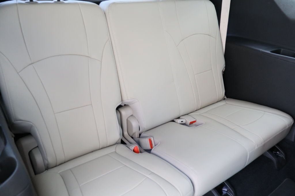 Certified 2021 Buick Enclave Premium w/ Sun and Sites Package FWD image 31