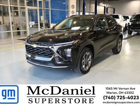 Used 2025 Chevrolet Trax LT w/ Driver Confidence Package FWD image 1