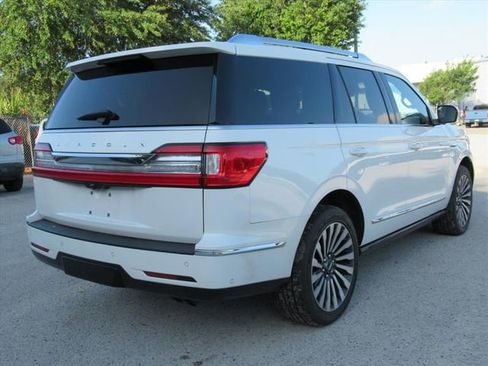 Used 2021 Lincoln Navigator Reserve AWD/4WD image 4