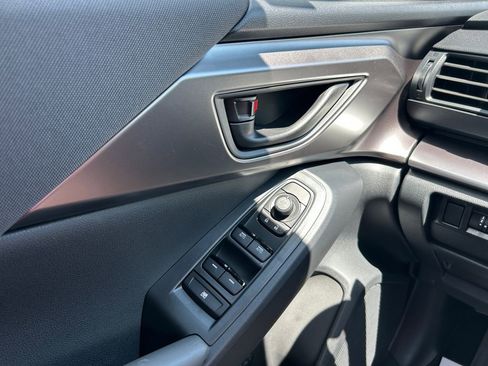 Certified 2025 Subaru Impreza 2.0i image 19