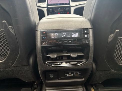 Used 2021 Jeep Grand Cherokee L Limited AWD/4WD image 13