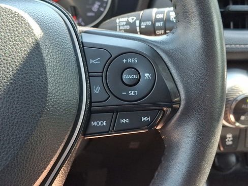 Used 2021 Toyota RAV4 XLE w/ Convenience Package AWD/4WD image 22