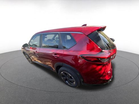 Used 2025 Nissan Rogue SV FWD image 5