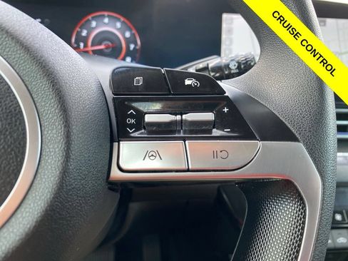 Used 2024 Hyundai Elantra SEL FWD image 12