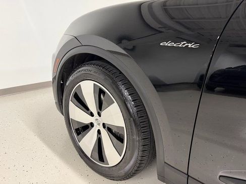 Certified 2024 Porsche Macan 4 Electric image 11