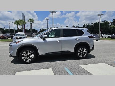 Used 2023 Nissan Rogue SV FWD image 25