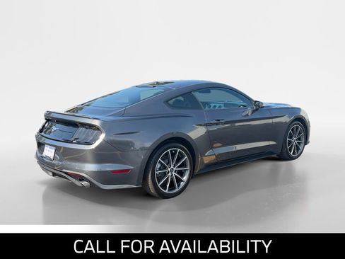 Used 2018 Ford Mustang Coupe w/ Equipment Group 101A RWD image 5