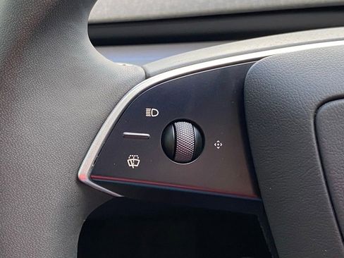 Used 2026 Tesla Model Y Long Range image 31