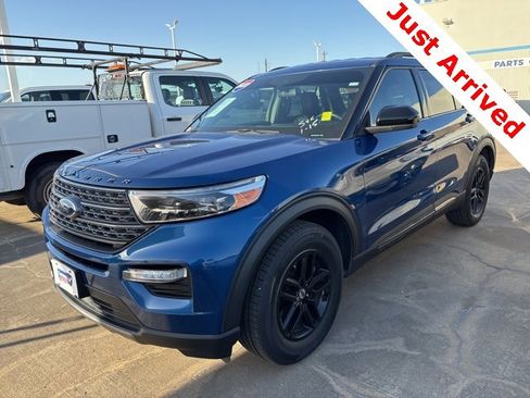 Used 2022 Ford Explorer XLT w/ Equipment Group 202A image 1