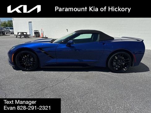 Used 2019 Chevrolet Corvette Stingray Convertible w/ Carbon Flash Badge Package RWD image 5