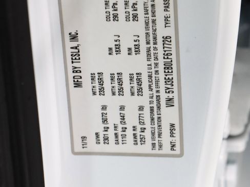 Used 2020 Tesla Model 3 Long Range AWD/4WD image 27