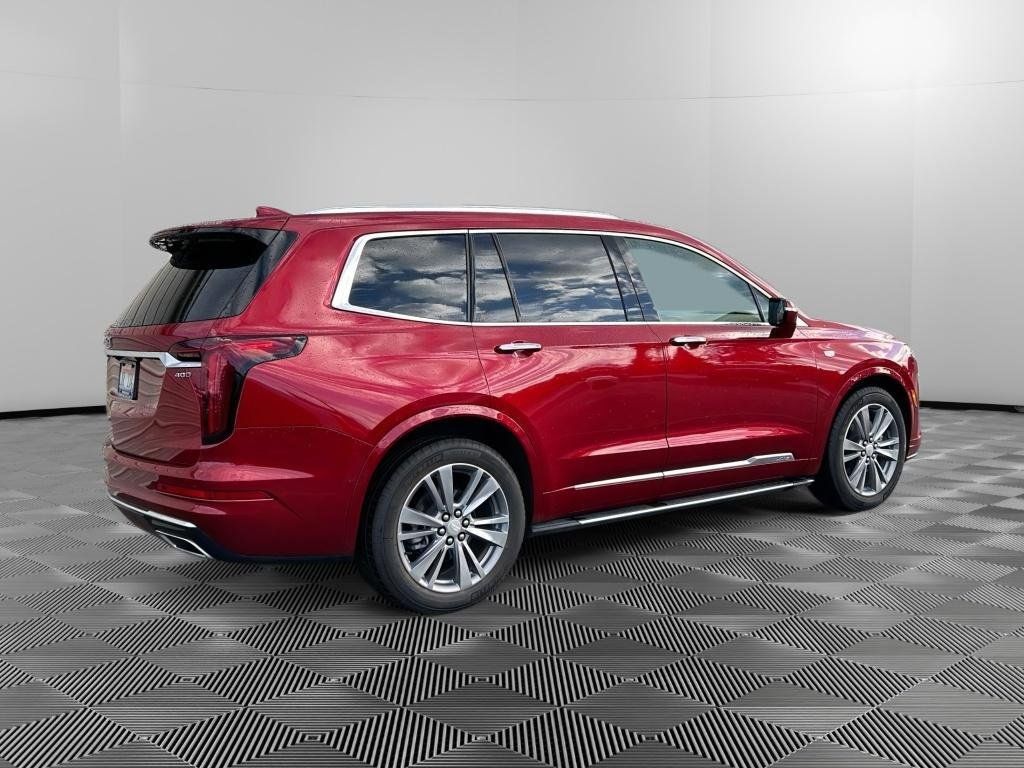 Used 2025 Cadillac XT6 Premium Luxury w/ Platinum Package FWD image 3