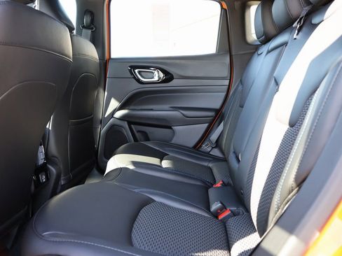 New 2026 Jeep Compass Latitude image 17