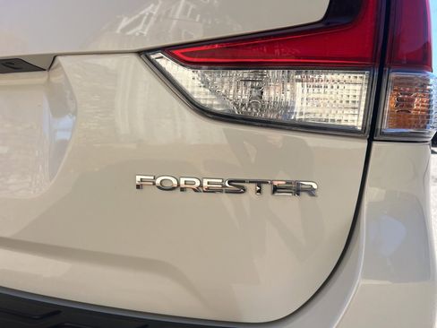 Used 2020 Subaru Forester Limited image 9