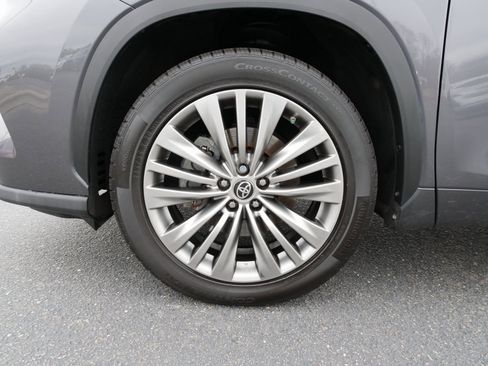 Used 2021 Toyota Highlander Platinum image 14