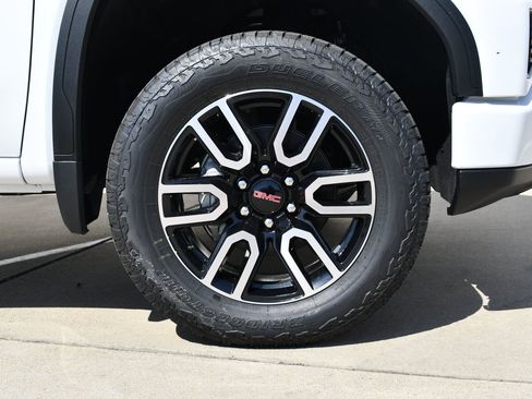 New 2026 GMC Sierra 1500 AT4 AWD/4WD image 6