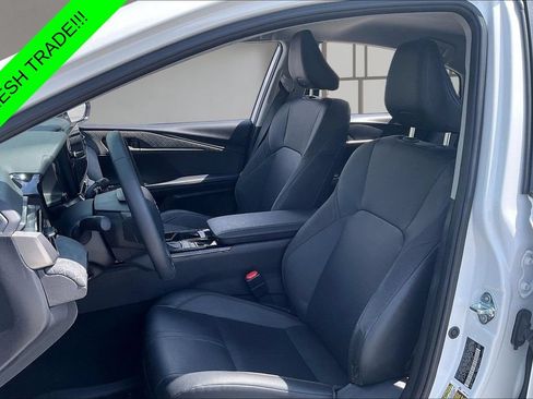 Used 2025 Toyota Camry XLE FWD image 20