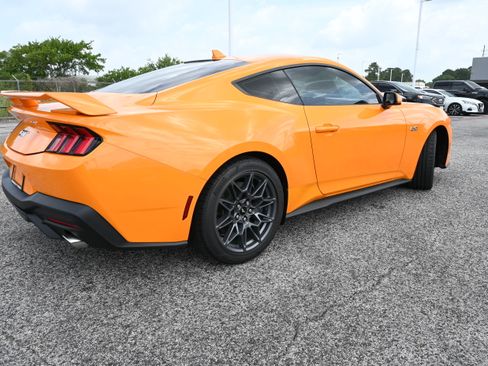 New 2026 Ford Mustang GT Premium w/ GT Performance Package RWD image 2