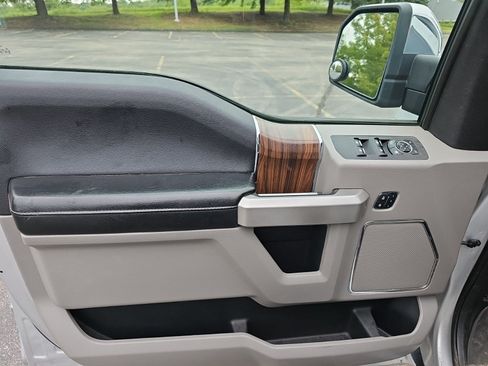 Used 2015 Ford F150 Lariat AWD/4WD image 21