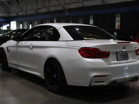 Used 2019 BMW M4 Convertible w/ Executive Package image 13