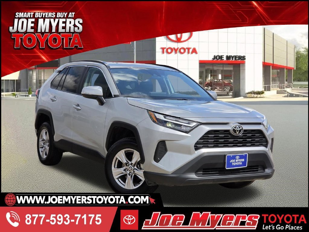 Used 2025 Toyota RAV4 XLE FWD image 1