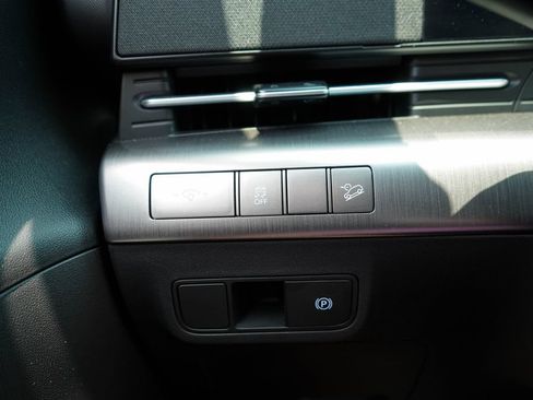 Used 2025 Hyundai Kona SEL AWD/4WD image 31