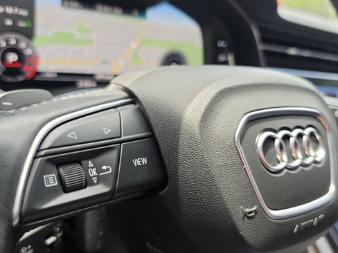Used 2019 Audi Q8 Prestige w/ Luxury Package AWD/4WD image 48